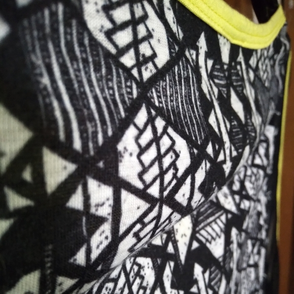 Was💲22! 🆕️ Pink Lotus active wear top - Picture 8 of 12